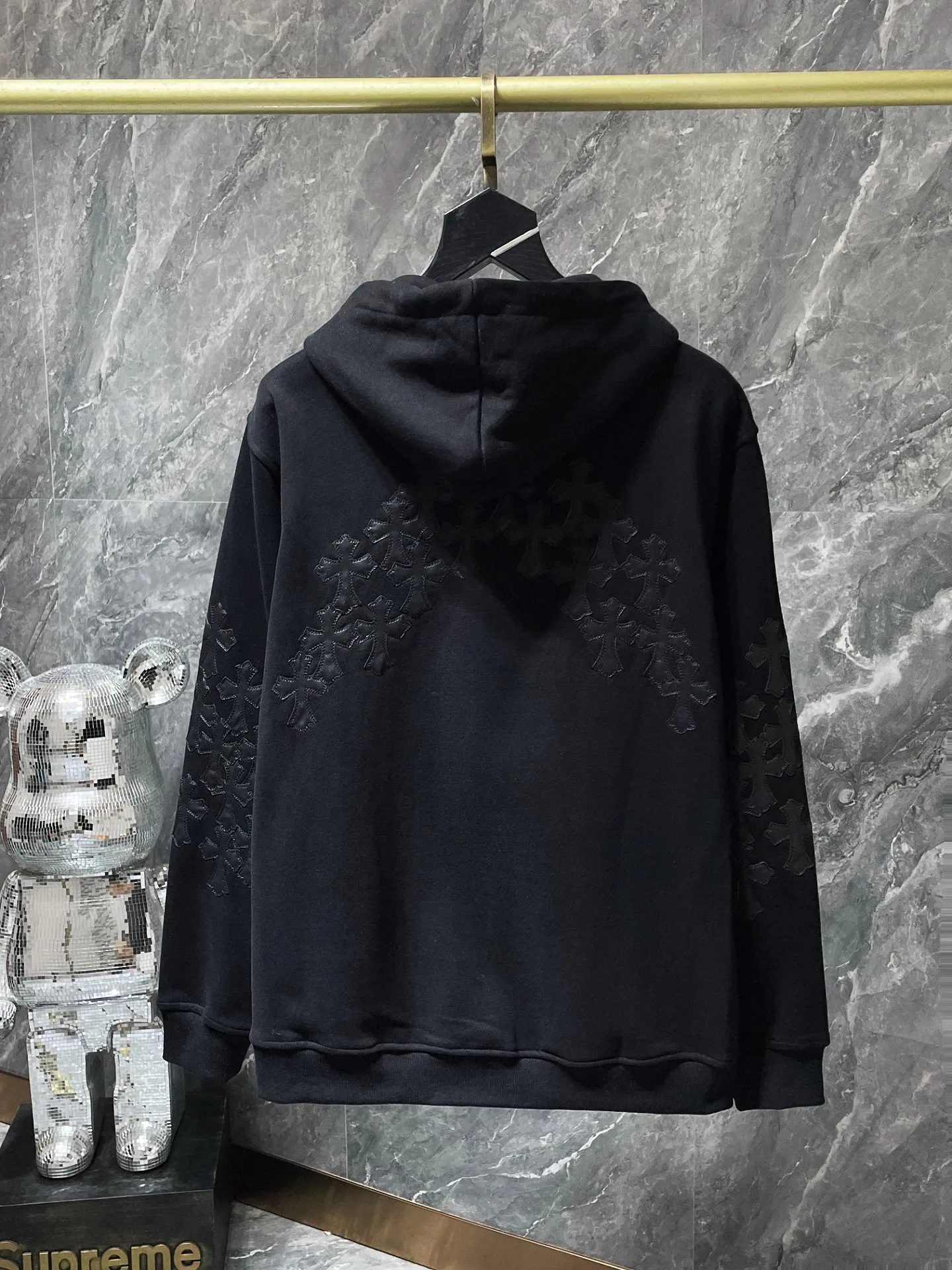 P356 Chrome Hearts Classic Dark Series Heavy-duty arms➕Full cross embroidery patchwork leather zipper sweatshirt on the back, 50 pieces of imported patchwork leather all over the body➕Tajima machine embroidery technology, the highest version! The highest version! Improved customized version of 1:1 high-gram weight high-quality fabric Recommended color: black Size: S, M, L, XL